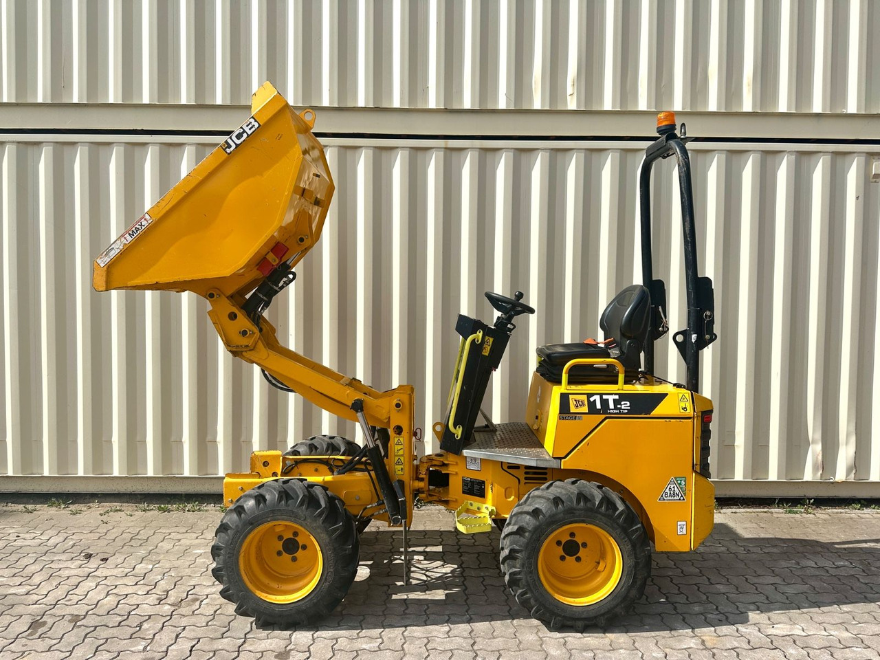 JCB 1T-2 High Tip Dumper, 811 Bh, 1.000 KG - Mini savivartis: foto 1 JCB 1T-2 High Tip Dumper, 811 Bh, 1.000 KG - Mini savivartis: foto 1