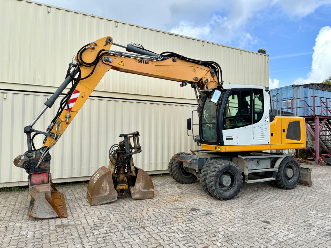 Liebherr A916 / Deutsche Maschine / Löffel + Greifer - Ratinis ekskavatorius: foto 1 Liebherr A916 / Deutsche Maschine / Löffel + Greifer - Ratinis ekskavatorius: foto 1