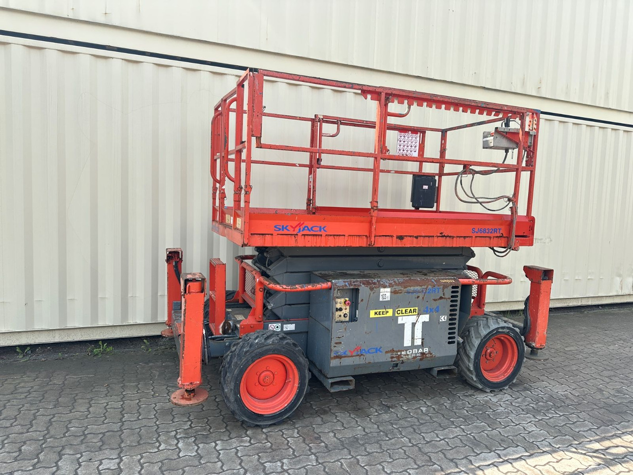 Skyjack SJ6832RT 4x4 Diesel, 11.8 Meter, 1.493 H - Žirklinis keltuvas: foto 4 Skyjack SJ6832RT 4x4 Diesel, 11.8 Meter, 1.493 H - Žirklinis keltuvas: foto 4