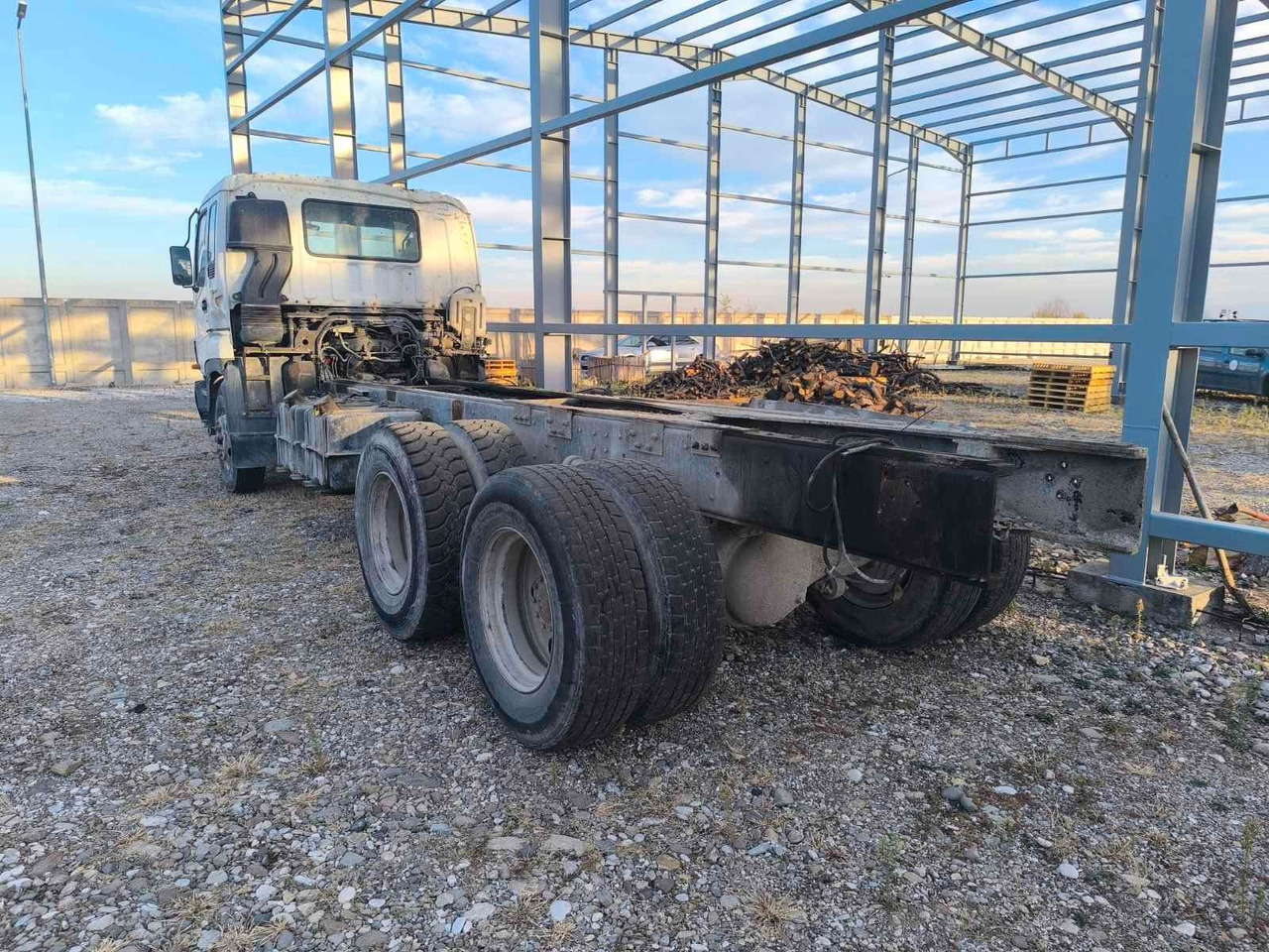 Isuzu 2.8 CXZ 81 - Važiuoklės sunkvežimis: foto 4 Isuzu 2.8 CXZ 81 - Važiuoklės sunkvežimis: foto 4