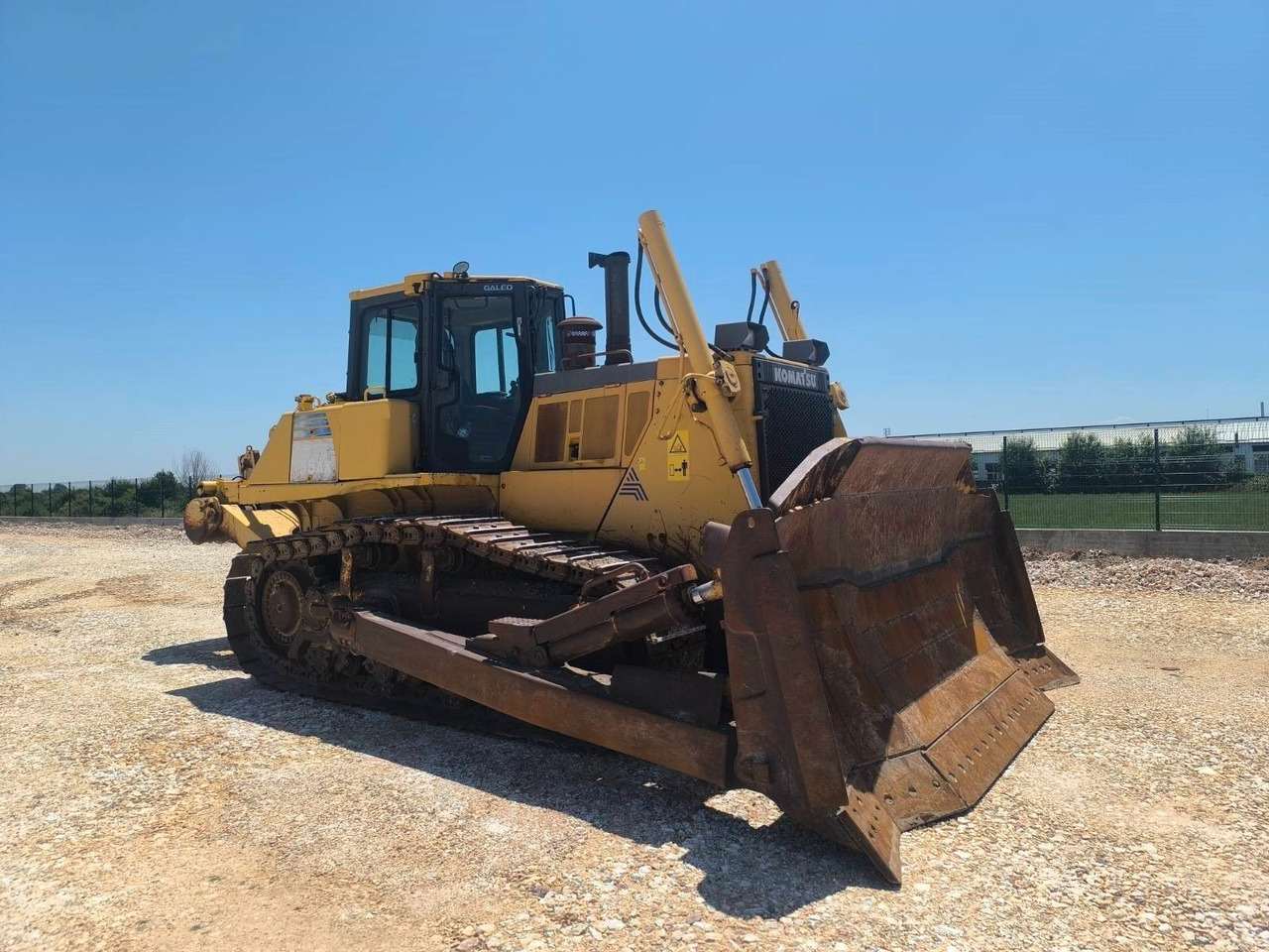 Komatsu D155AX-6 - Buldozeris: foto 1 Komatsu D155AX-6 - Buldozeris: foto 1