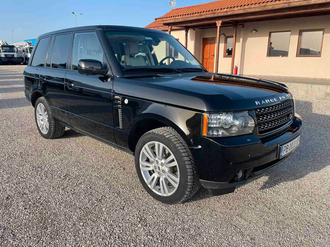 Land Rover Range Rover Vogue 4.4 TDV8 - Visureigis: foto 1 Land Rover Range Rover Vogue 4.4 TDV8 - Visureigis: foto 1