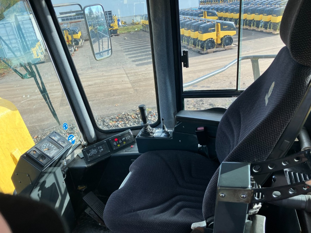 BOMAG DE BC 772 RS - Kompaktorius: foto 5 BOMAG DE BC 772 RS - Kompaktorius: foto 5