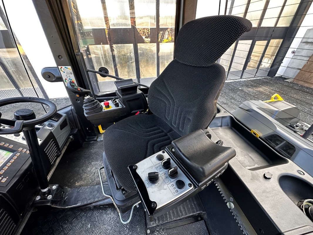 BOMAG DE BW 151 AD-5 AM Stage V/Tier 4f - Asfalto volus: foto 4 BOMAG DE BW 151 AD-5 AM Stage V/Tier 4f - Asfalto volus: foto 4