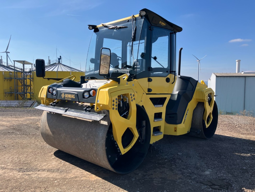 BOMAG DE BW 202 AD-50 Stage II/Tier 2 - Asfalto volus: foto 1 BOMAG DE BW 202 AD-50 Stage II/Tier 2 - Asfalto volus: foto 1