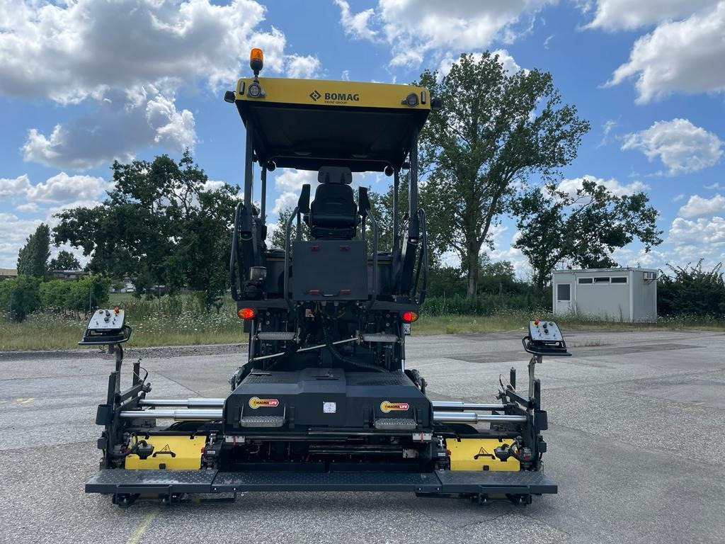 BOMAG IT BF 300 P-2 S340-2 TV Stage IIIb/Tier 4f - Asfalto klotuvas: foto 5 BOMAG IT BF 300 P-2 S340-2 TV Stage IIIb/Tier 4f - Asfalto klotuvas: foto 5