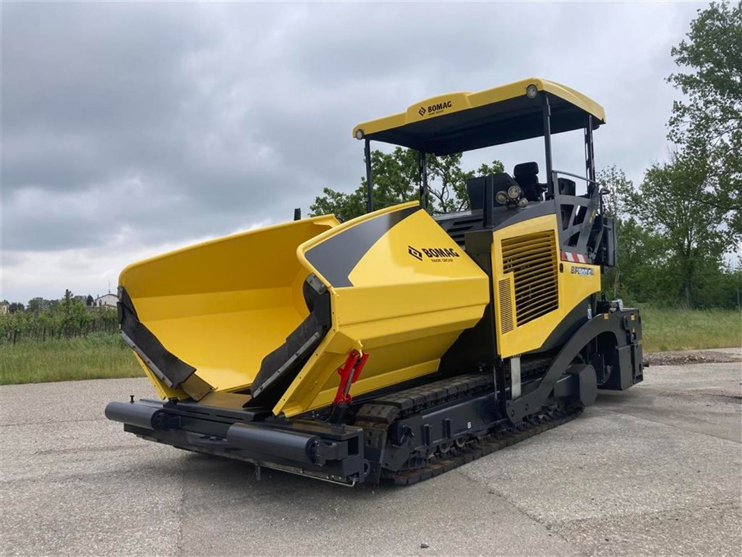 BOMAG IT BF 900 C S500 Stage IIIb/Tier 4i - Asfalto klotuvas: foto 1 BOMAG IT BF 900 C S500 Stage IIIb/Tier 4i - Asfalto klotuvas: foto 1