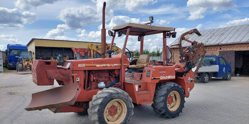 Koparka łańcuchowa Ditch Witch 8020 85KM - Grioviakasė: foto 4 Koparka łańcuchowa Ditch Witch 8020 85KM - Grioviakasė: foto 4