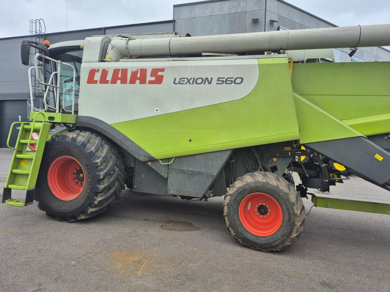Claas Lexion 560 V750 - Derliaus nuėmimo kombainas: foto 3 Claas Lexion 560 V750 - Derliaus nuėmimo kombainas: foto 3