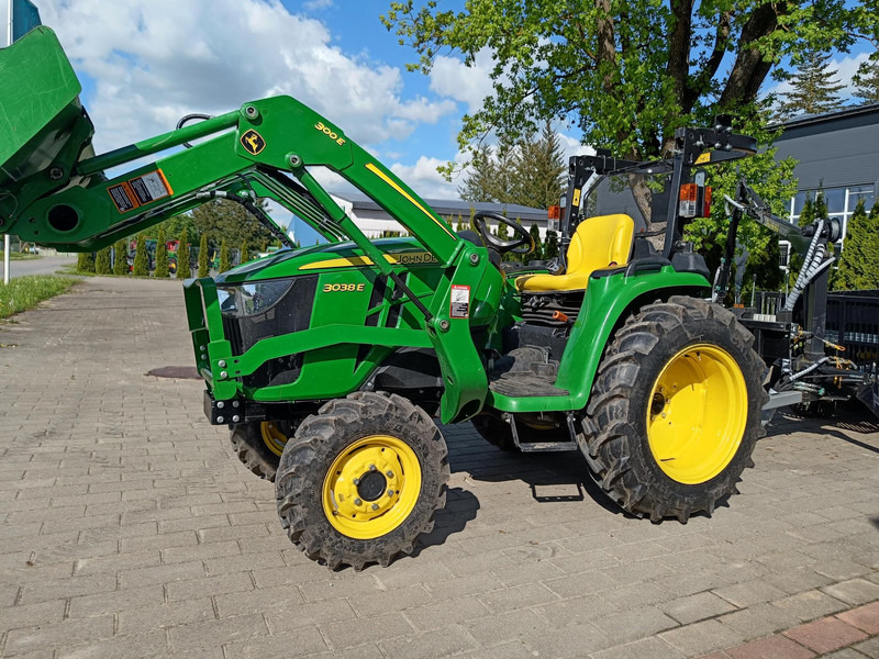 John Deere 3038E Vahva Jussi 400 - Traktorius: foto 2 John Deere 3038E Vahva Jussi 400 - Traktorius: foto 2