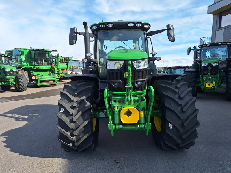 John Deere 6R 155 - Traktorius: foto 2 John Deere 6R 155 - Traktorius: foto 2