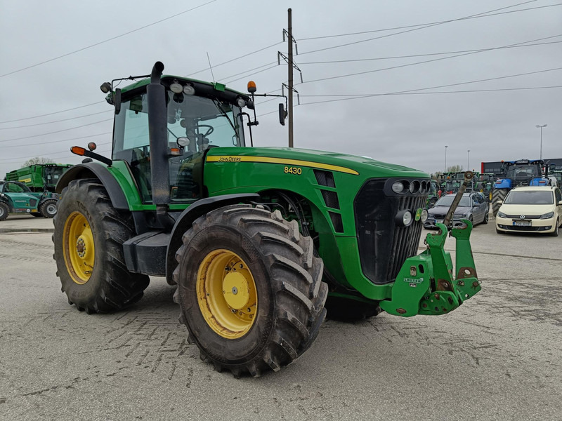 John Deere 8430 PST - Traktorius: foto 1 John Deere 8430 PST - Traktorius: foto 1
