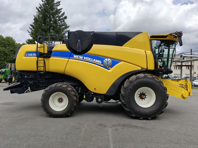 New Holland CX 8.90 - Derliaus nuėmimo kombainas: foto 2 New Holland CX 8.90 - Derliaus nuėmimo kombainas: foto 2