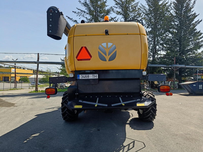 New Holland CX6090 - Derliaus nuėmimo kombainas: foto 4 New Holland CX6090 - Derliaus nuėmimo kombainas: foto 4