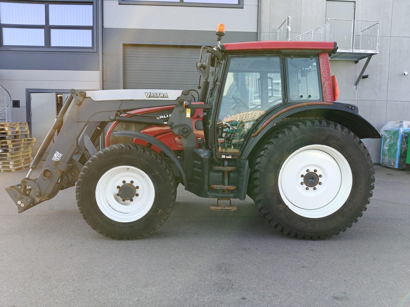 Valtra N101 - Traktorius: foto 2 Valtra N101 - Traktorius: foto 2