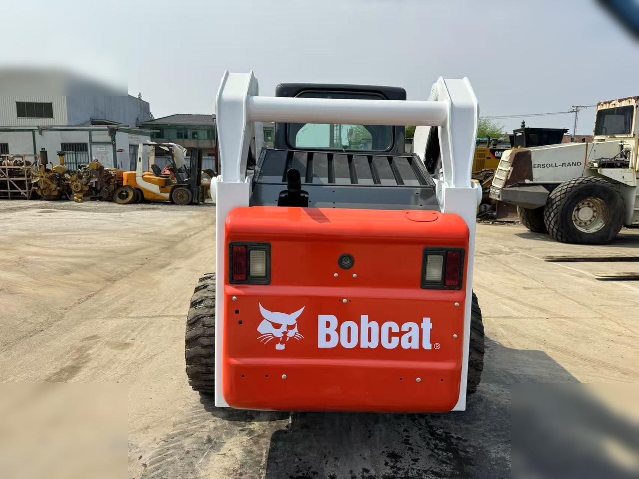 BOBCAT S300 - Mini krautuvas: foto 5 BOBCAT S300 - Mini krautuvas: foto 5