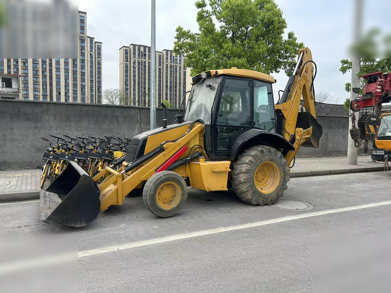 CASE 580 - Ekskavatorius-krautuvas: foto 1 CASE 580 - Ekskavatorius-krautuvas: foto 1