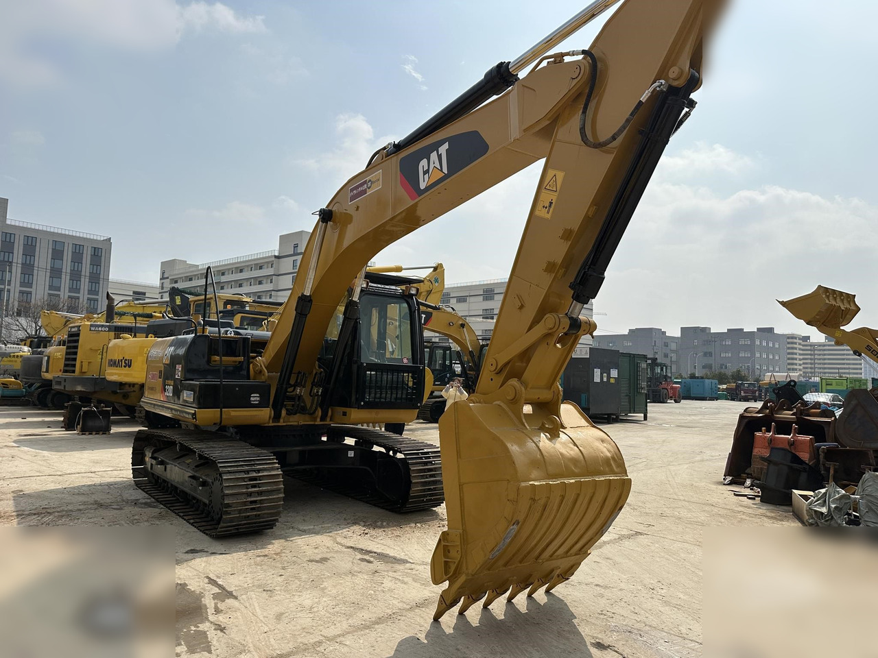 CATERPILLAR 320D - Vikšrinis ekskavatorius: foto 4 CATERPILLAR 320D - Vikšrinis ekskavatorius: foto 4