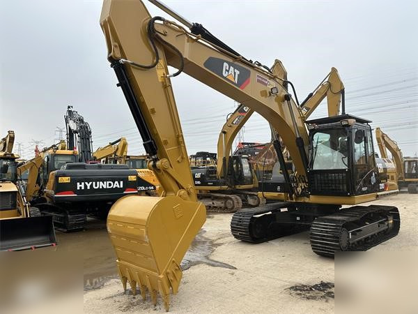 CATERPILLAR 320D2 - Vikšrinis ekskavatorius: foto 1 CATERPILLAR 320D2 - Vikšrinis ekskavatorius: foto 1