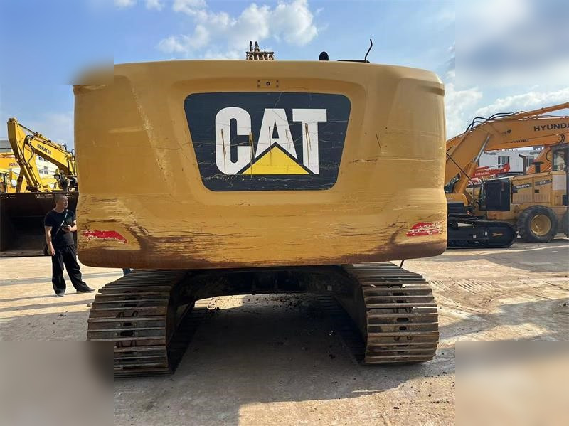 CATERPILLAR 320GC - Vikšrinis ekskavatorius: foto 3 CATERPILLAR 320GC - Vikšrinis ekskavatorius: foto 3