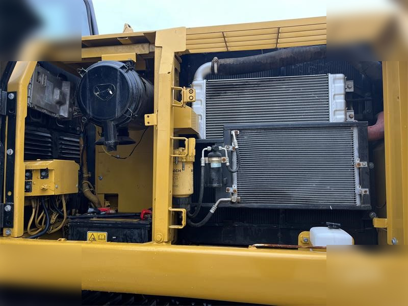 Vikšrinis ekskavatorius CATERPILLAR 323DL: foto 9