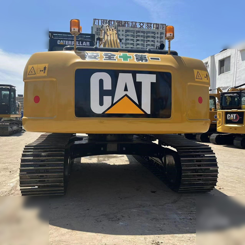 CATERPILLAR 323DL - Vikšrinis ekskavatorius: foto 3 CATERPILLAR 323DL - Vikšrinis ekskavatorius: foto 3