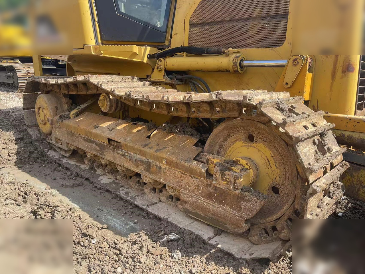 CATERPILLAR D5G XL - Buldozeris: foto 5 CATERPILLAR D5G XL - Buldozeris: foto 5