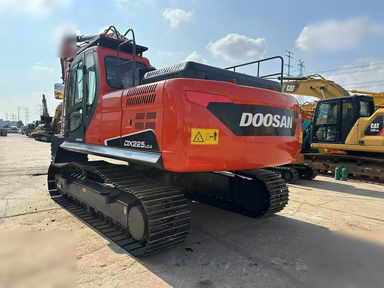 DOOSAN DX225 LCA - Vikšrinis ekskavatorius: foto 4 DOOSAN DX225 LCA - Vikšrinis ekskavatorius: foto 4