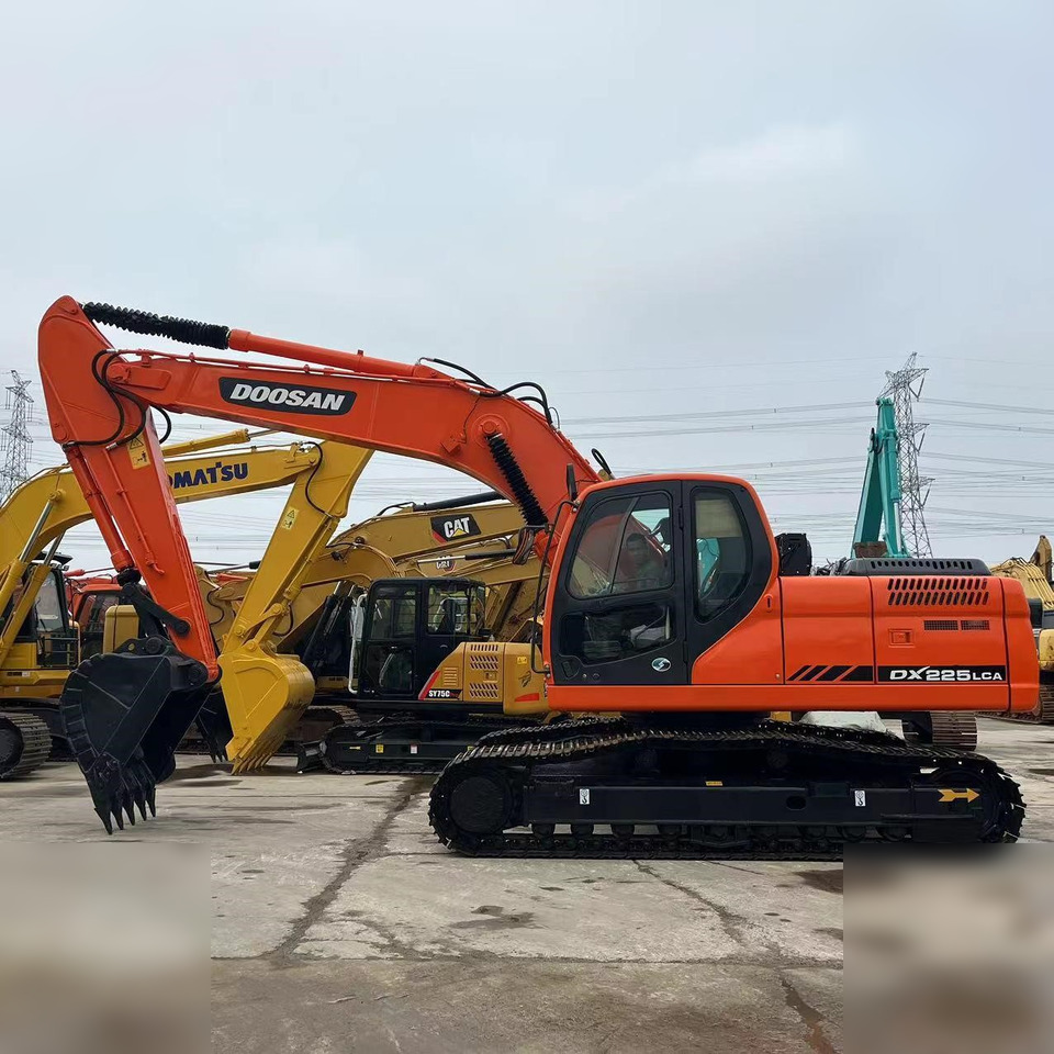DOOSAN DX225 LCA - Vikšrinis ekskavatorius: foto 1 DOOSAN DX225 LCA - Vikšrinis ekskavatorius: foto 1