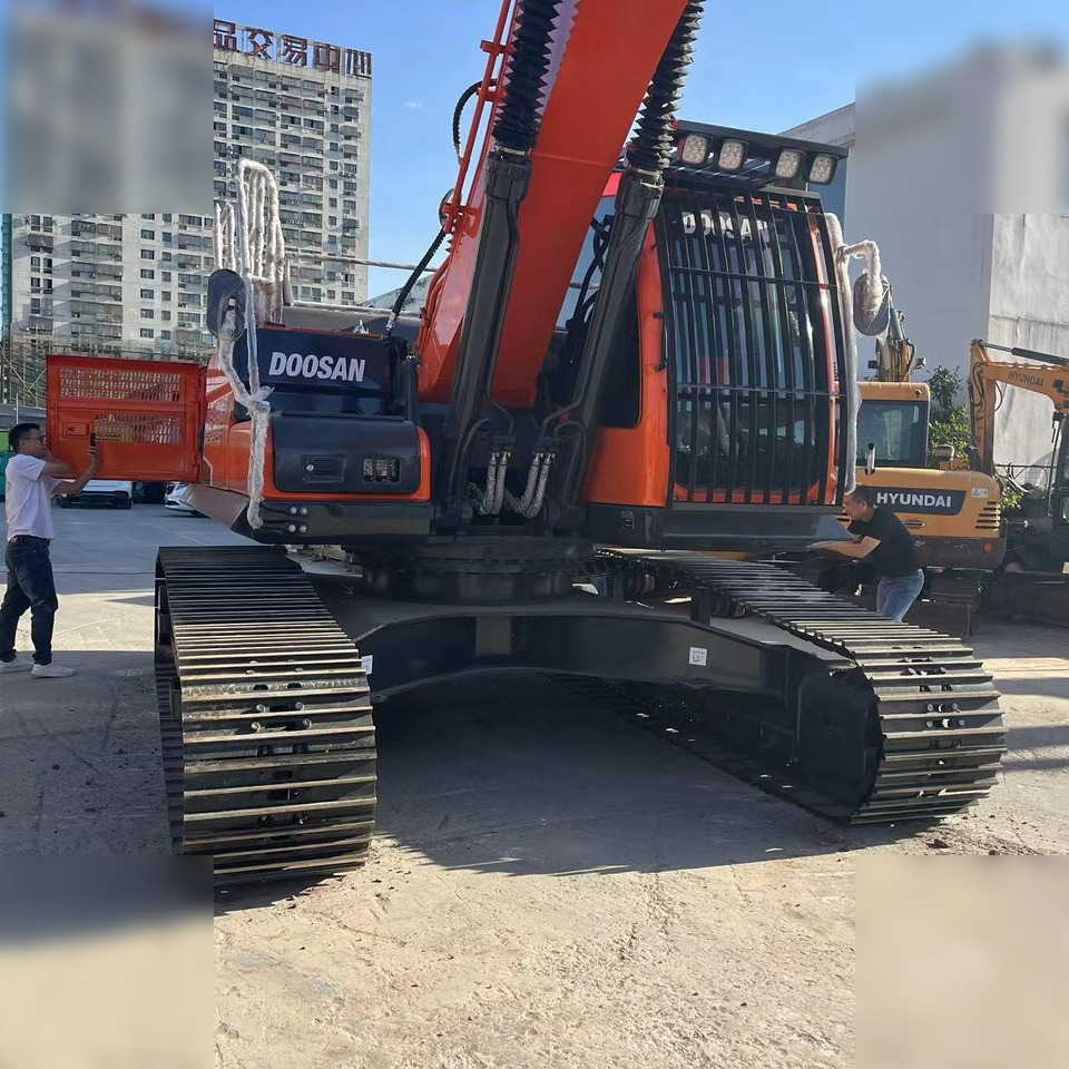 DOOSAN DX260 LC - Vikšrinis ekskavatorius: foto 4 DOOSAN DX260 LC - Vikšrinis ekskavatorius: foto 4
