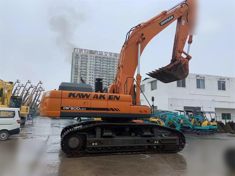 DOOSAN DX500 LCA - Vikšrinis ekskavatorius: foto 1 DOOSAN DX500 LCA - Vikšrinis ekskavatorius: foto 1