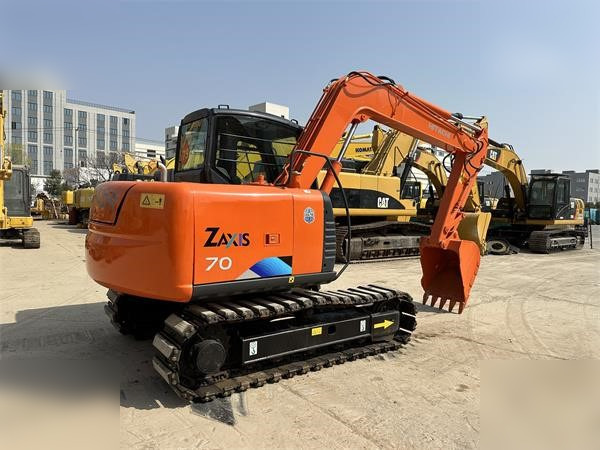 HITACHI ZX70 - Vikšrinis ekskavatorius: foto 2 HITACHI ZX70 - Vikšrinis ekskavatorius: foto 2