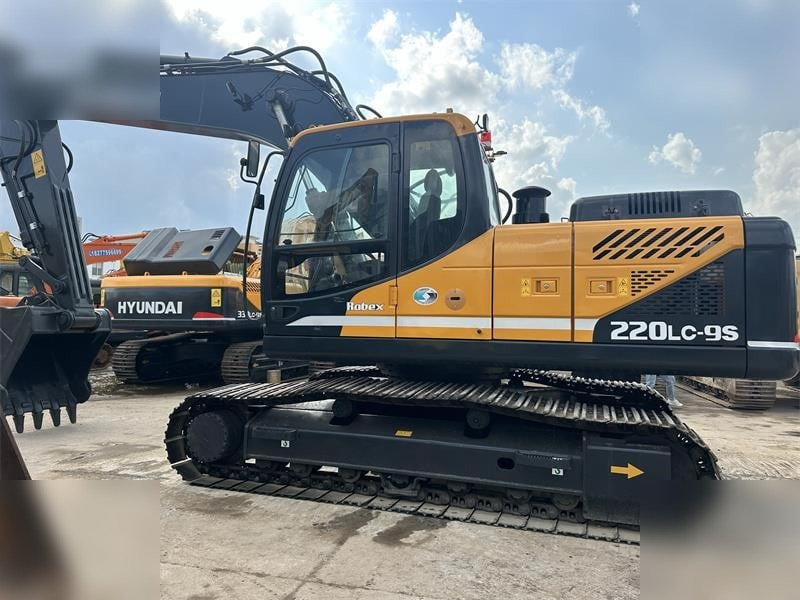 HYUNDAI ROBEX 220 LC-9S - Vikšrinis ekskavatorius: foto 3 HYUNDAI ROBEX 220 LC-9S - Vikšrinis ekskavatorius: foto 3