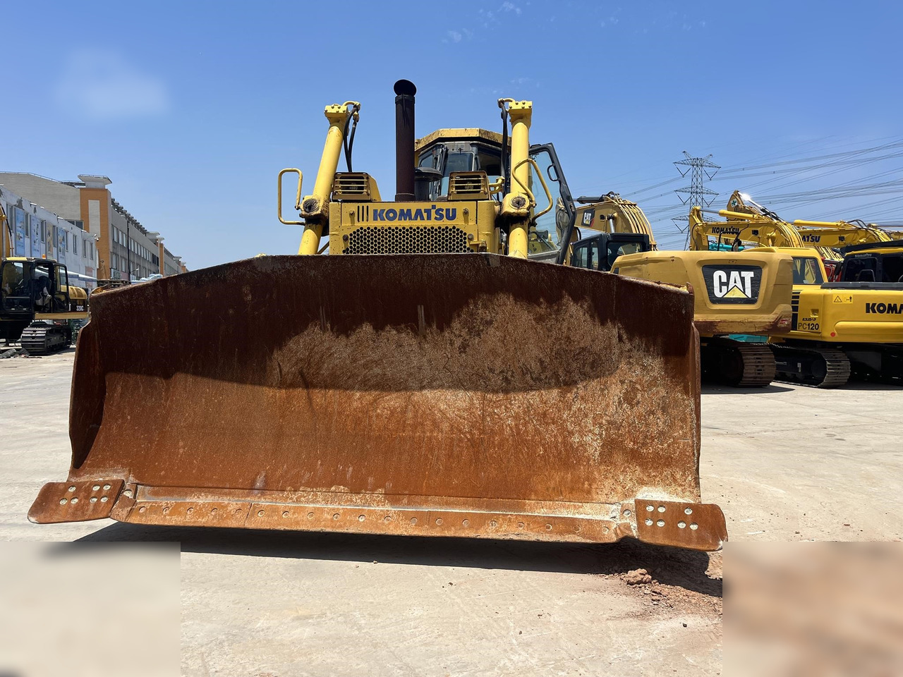KOMATSU D155A-5 - Buldozeris: foto 4 KOMATSU D155A-5 - Buldozeris: foto 4