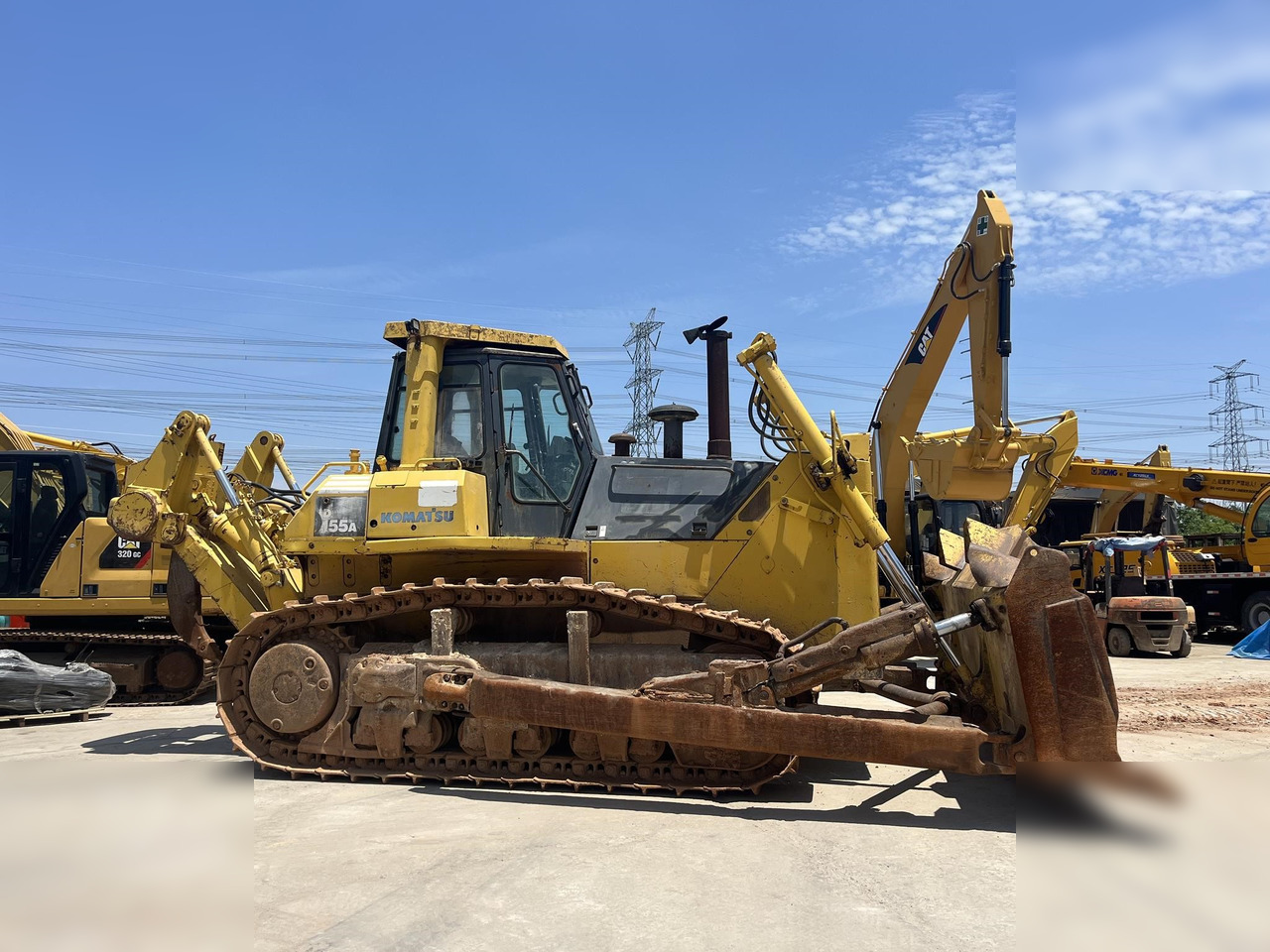 KOMATSU D155A-5 - Buldozeris: foto 1 KOMATSU D155A-5 - Buldozeris: foto 1