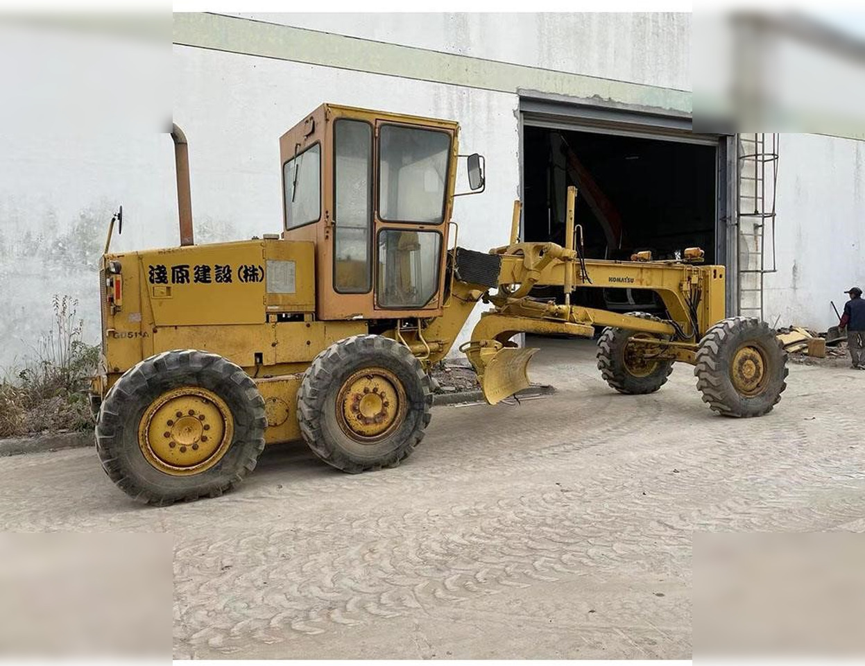 KOMATSU GD511A - Greideris: foto 1 KOMATSU GD511A - Greideris: foto 1