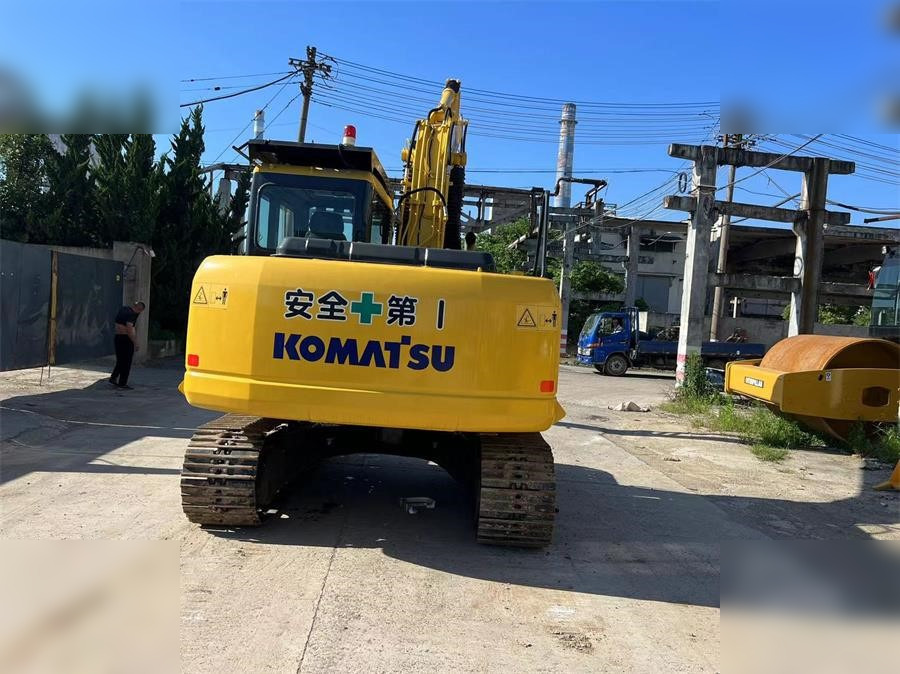 KOMATSU PC130-7 - Vikšrinis ekskavatorius: foto 3 KOMATSU PC130-7 - Vikšrinis ekskavatorius: foto 3