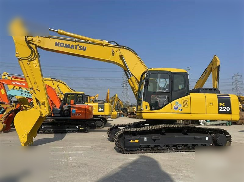 KOMATSU PC220-7 - Vikšrinis ekskavatorius: foto 3 KOMATSU PC220-7 - Vikšrinis ekskavatorius: foto 3