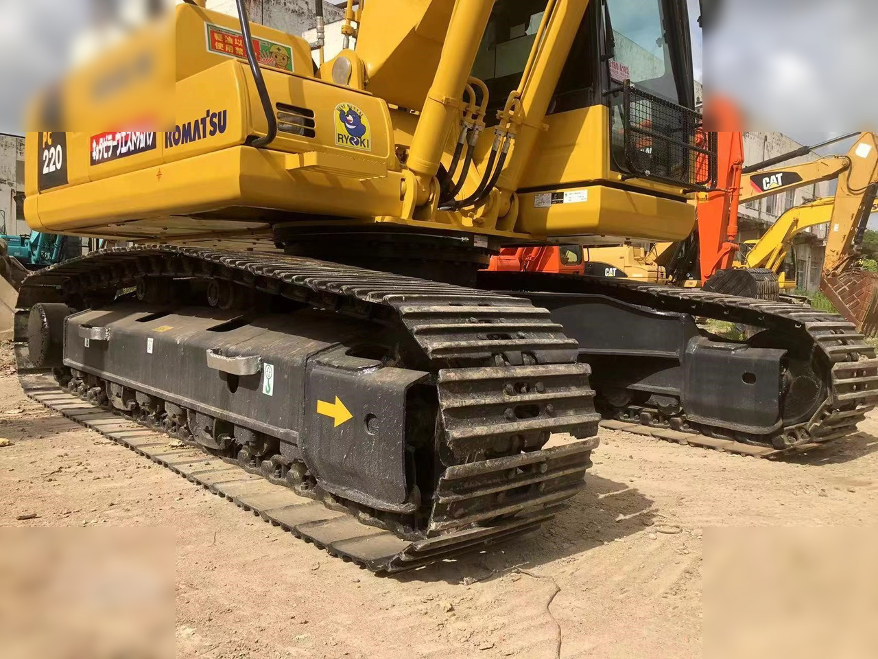 KOMATSU PC220-8N1 - Vikšrinis ekskavatorius: foto 3 KOMATSU PC220-8N1 - Vikšrinis ekskavatorius: foto 3