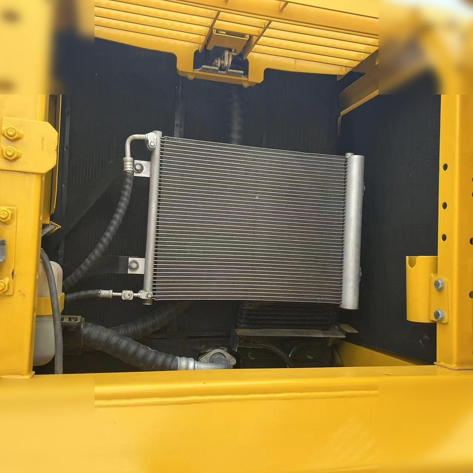 KOMATSU PC240 LC-8 - Vikšrinis ekskavatorius: foto 3 KOMATSU PC240 LC-8 - Vikšrinis ekskavatorius: foto 3