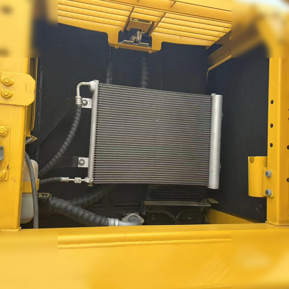 KOMATSU PC240 LC-8 - Vikšrinis ekskavatorius: foto 3 KOMATSU PC240 LC-8 - Vikšrinis ekskavatorius: foto 3