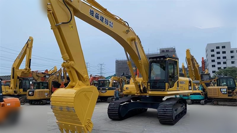KOMATSU PC300-8M0 - Vikšrinis ekskavatorius: foto 3 KOMATSU PC300-8M0 - Vikšrinis ekskavatorius: foto 3