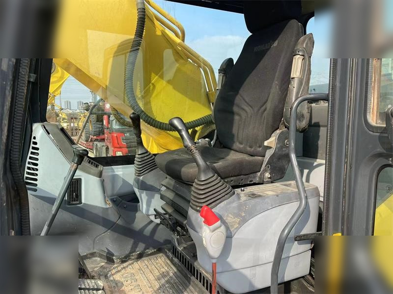 KOMATSU PC400-7 - Vikšrinis ekskavatorius: foto 5 KOMATSU PC400-7 - Vikšrinis ekskavatorius: foto 5