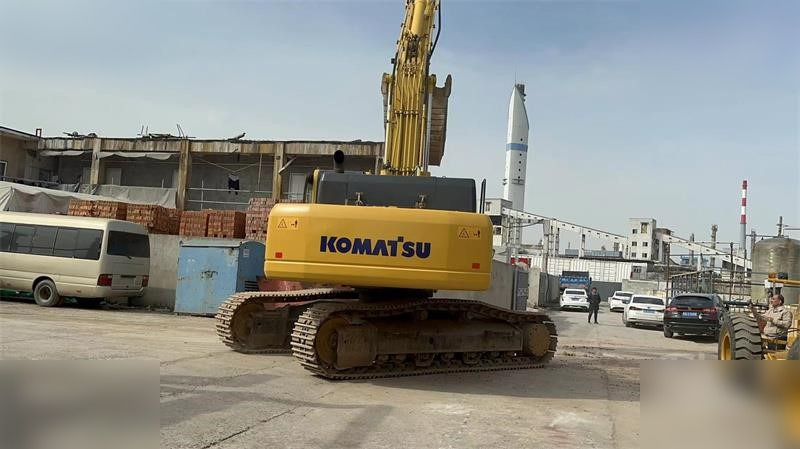 KOMATSU PC400-8 - Vikšrinis ekskavatorius: foto 4 KOMATSU PC400-8 - Vikšrinis ekskavatorius: foto 4