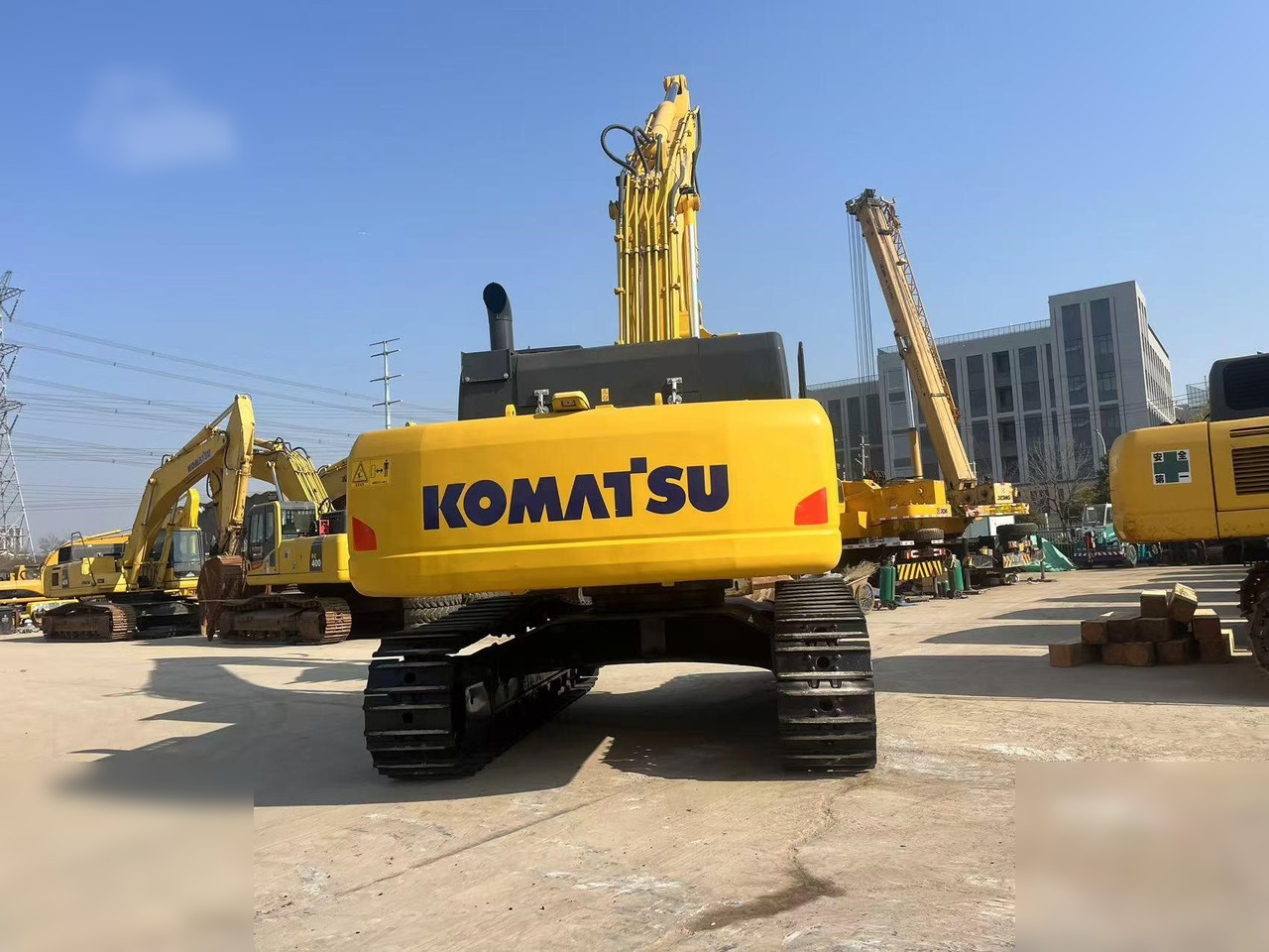 KOMATSU PC400-8R - Vikšrinis ekskavatorius: foto 3 KOMATSU PC400-8R - Vikšrinis ekskavatorius: foto 3