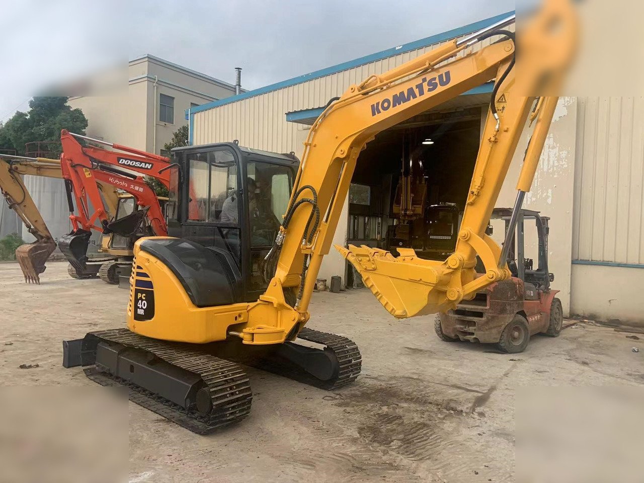 KOMATSU PC40MR-2 - Mini ekskavatorius: foto 5 KOMATSU PC40MR-2 - Mini ekskavatorius: foto 5