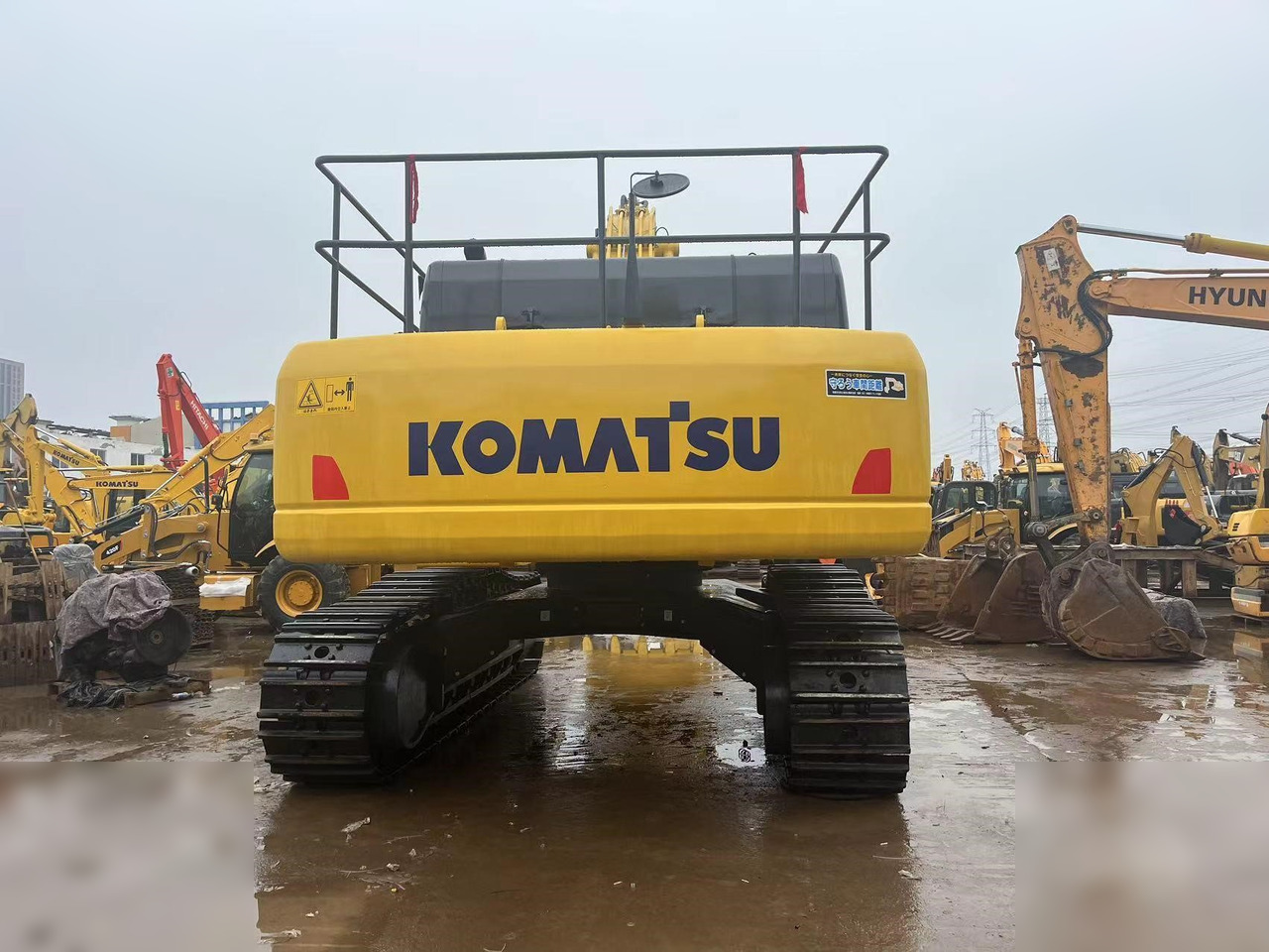 KOMATSU PC450-8 - Vikšrinis ekskavatorius: foto 3 KOMATSU PC450-8 - Vikšrinis ekskavatorius: foto 3