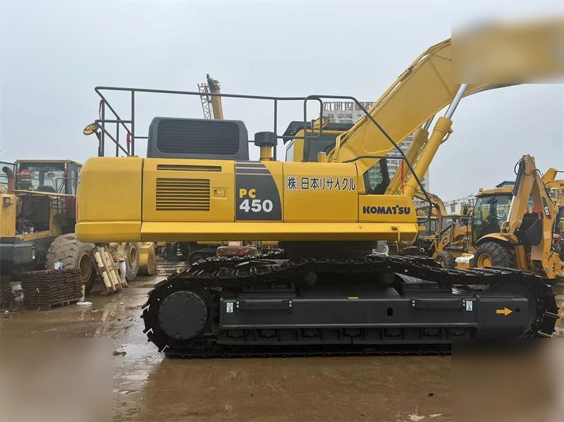 KOMATSU PC450-8 - Vikšrinis ekskavatorius: foto 2 KOMATSU PC450-8 - Vikšrinis ekskavatorius: foto 2