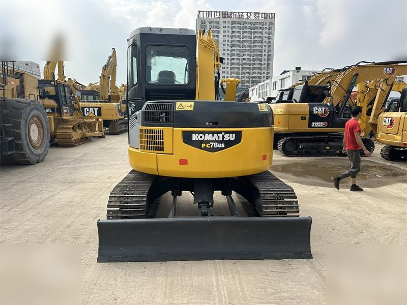KOMATSU PC78US-6 - Vikšrinis ekskavatorius: foto 3 KOMATSU PC78US-6 - Vikšrinis ekskavatorius: foto 3