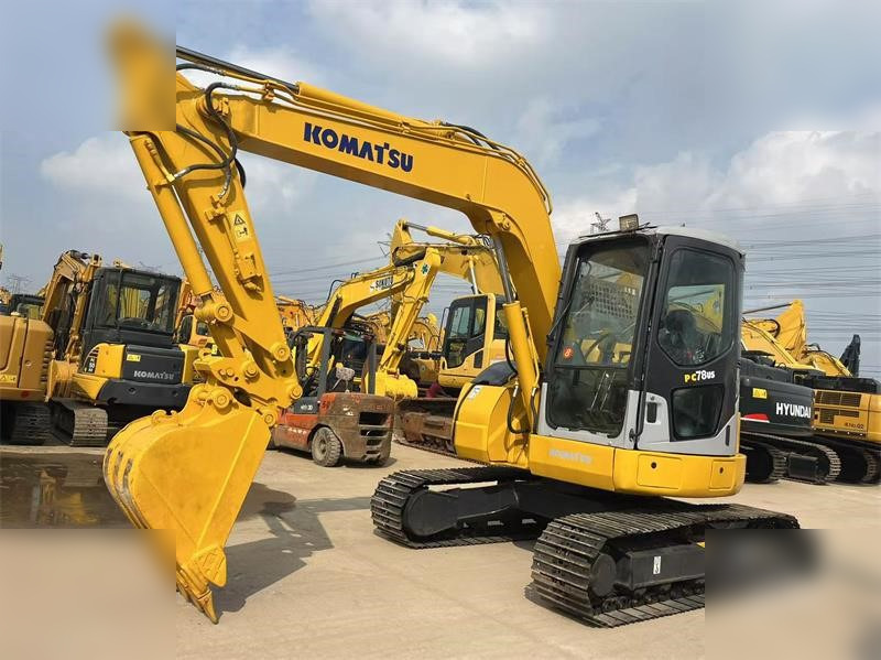 KOMATSU PC78US - Vikšrinis ekskavatorius: foto 3 KOMATSU PC78US - Vikšrinis ekskavatorius: foto 3
